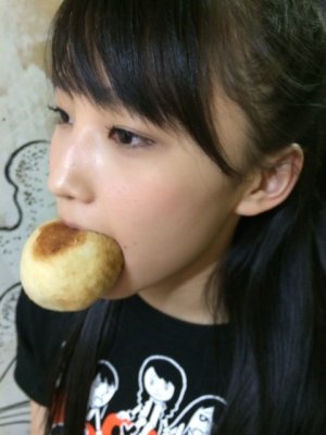 Sayashi eating